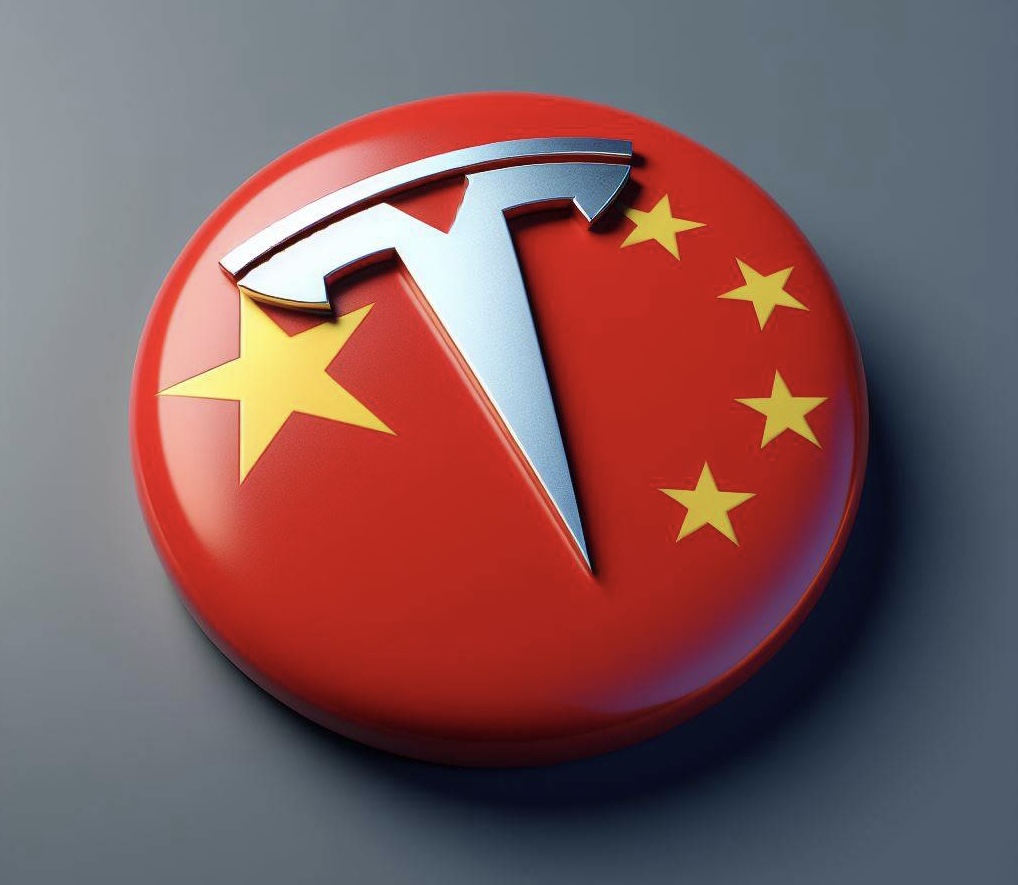 Immagine di una spilla con la bandiera cinese e il logo di Tesla. Immagine generata tramite DALL-E 3 da Marta Baronio.
