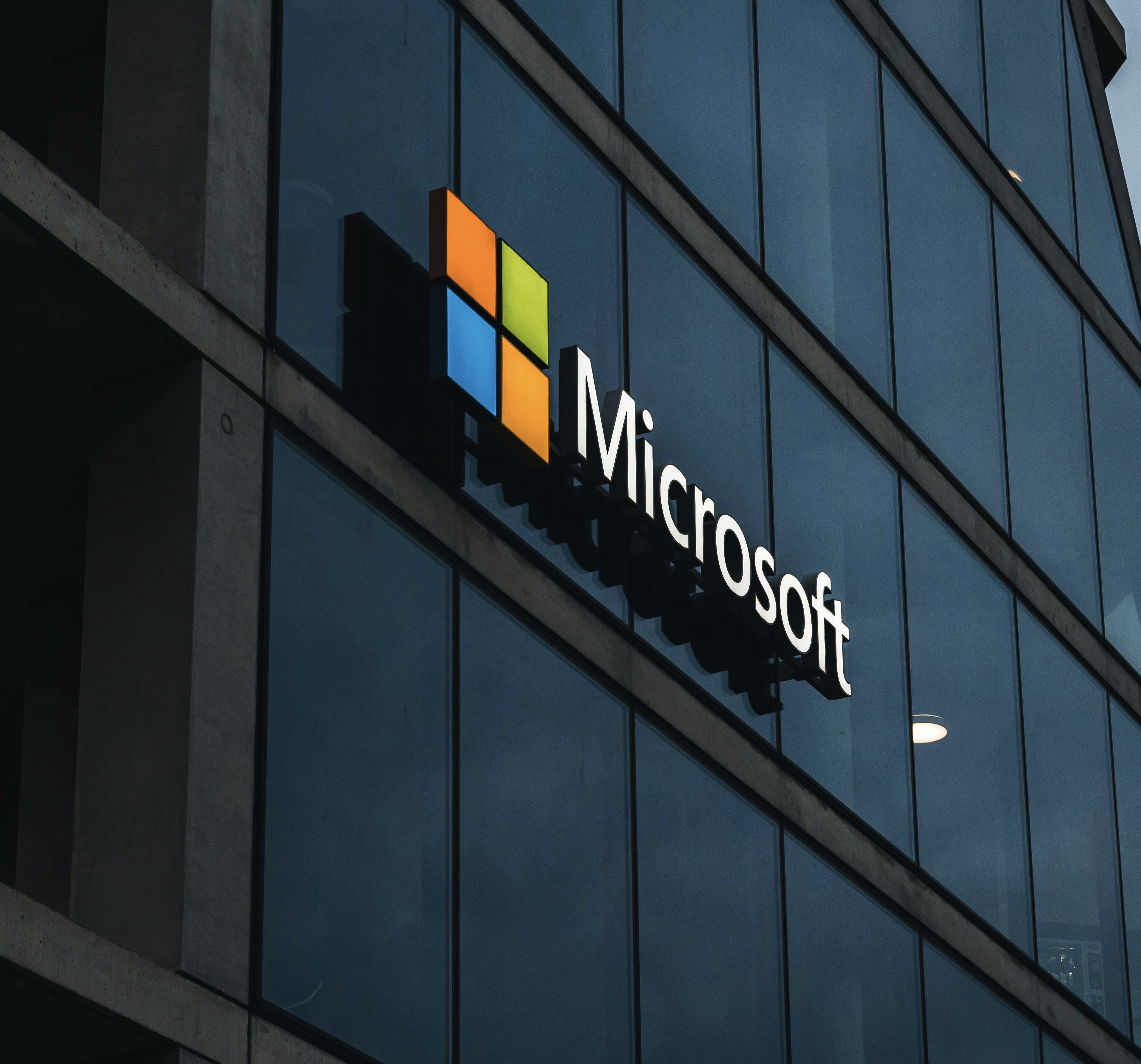 Suleyman e il copyright, dichiarazioni preoccupanti