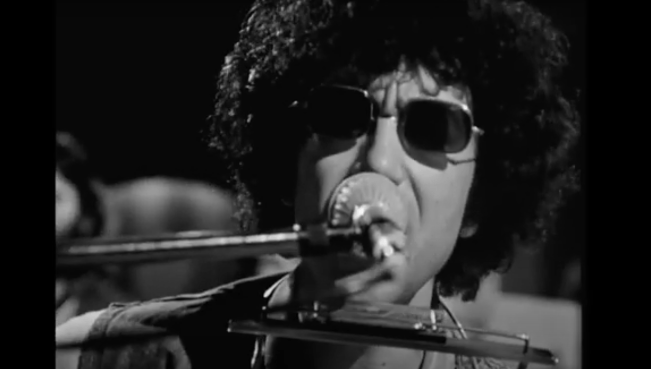 Sono solo canzonette: il documentario su Bennato con l’IA